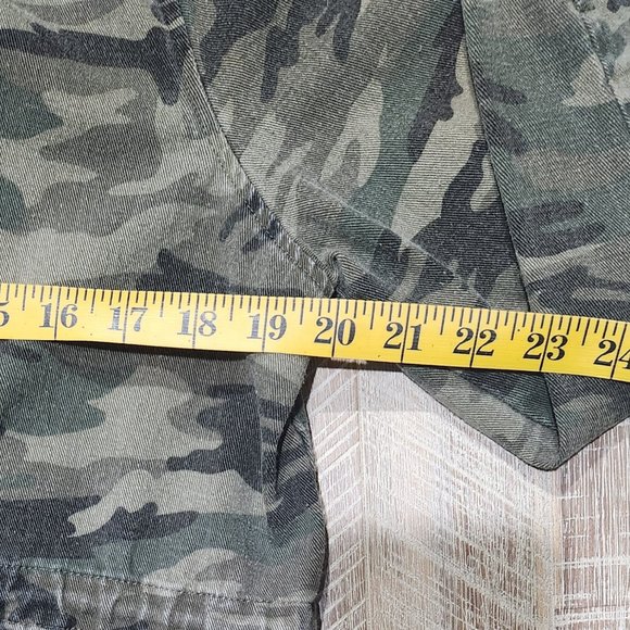 One-Of-A-Kind Boba Fett Custom Sans Souchi Camouflage Denim Jacket Sz S - Picture 13 of 14